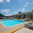 Super 8 by Wyndham San Antonio at I-10 - Motels