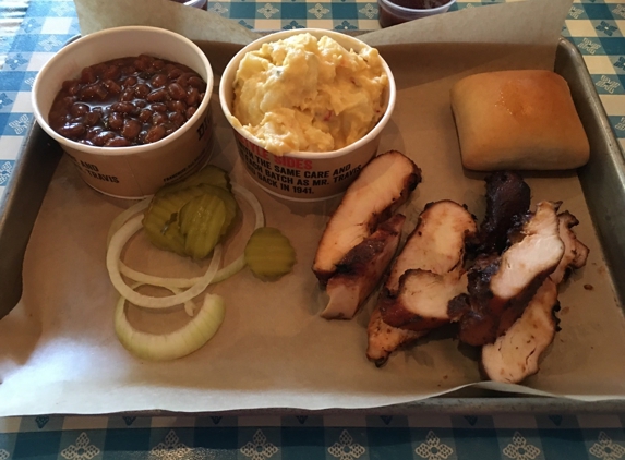 Dickey's Barbecue Pit - Ladera Ranch, CA