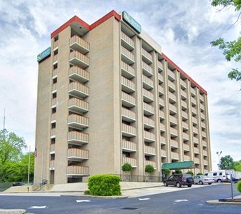 Quality Inn & Suites Fort Bragg - Fayetteville, NC