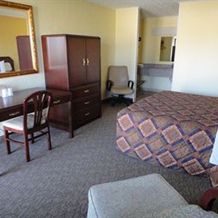 Budget Inn - Logan, OH