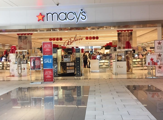 Macy's - Roseville, CA