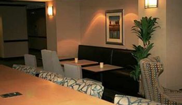 Hampton Inn & Suites Brunswick - Brunswick, GA