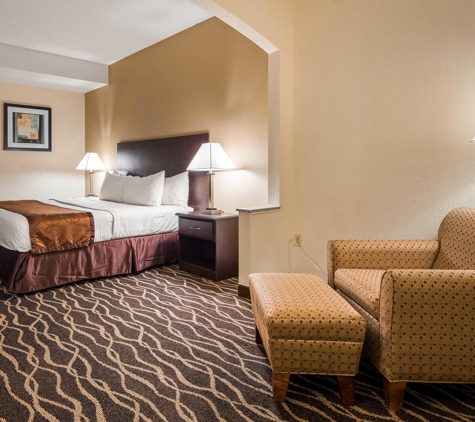 Quality Inn & Suites Southport - Indianapolis, IN