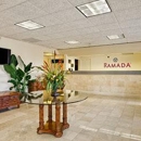 Ramada by Wyndham Sarasota Waterfront - Hotels
