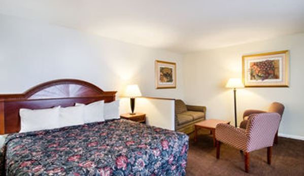 Econo Lodge - Northborough, MA