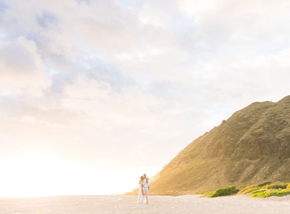 Simple Oahu Wedding