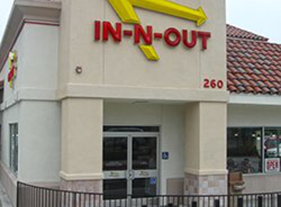 In-N-Out Burger - Daly City, CA