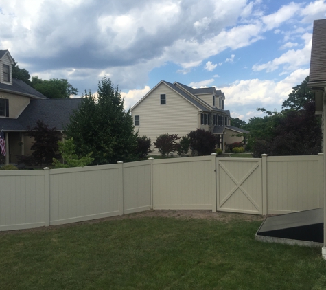 Paramount Fencing Inc.