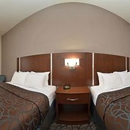 Holiday Inn Express & Suites Junction City - Hotels