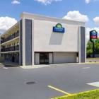 Days Inn & Suites by Wyndham Indianapolis Airport East