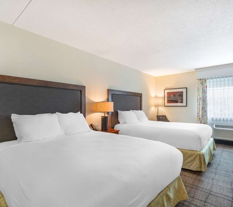 Best Western Plus University Park Inn & Suites - Ames, IA