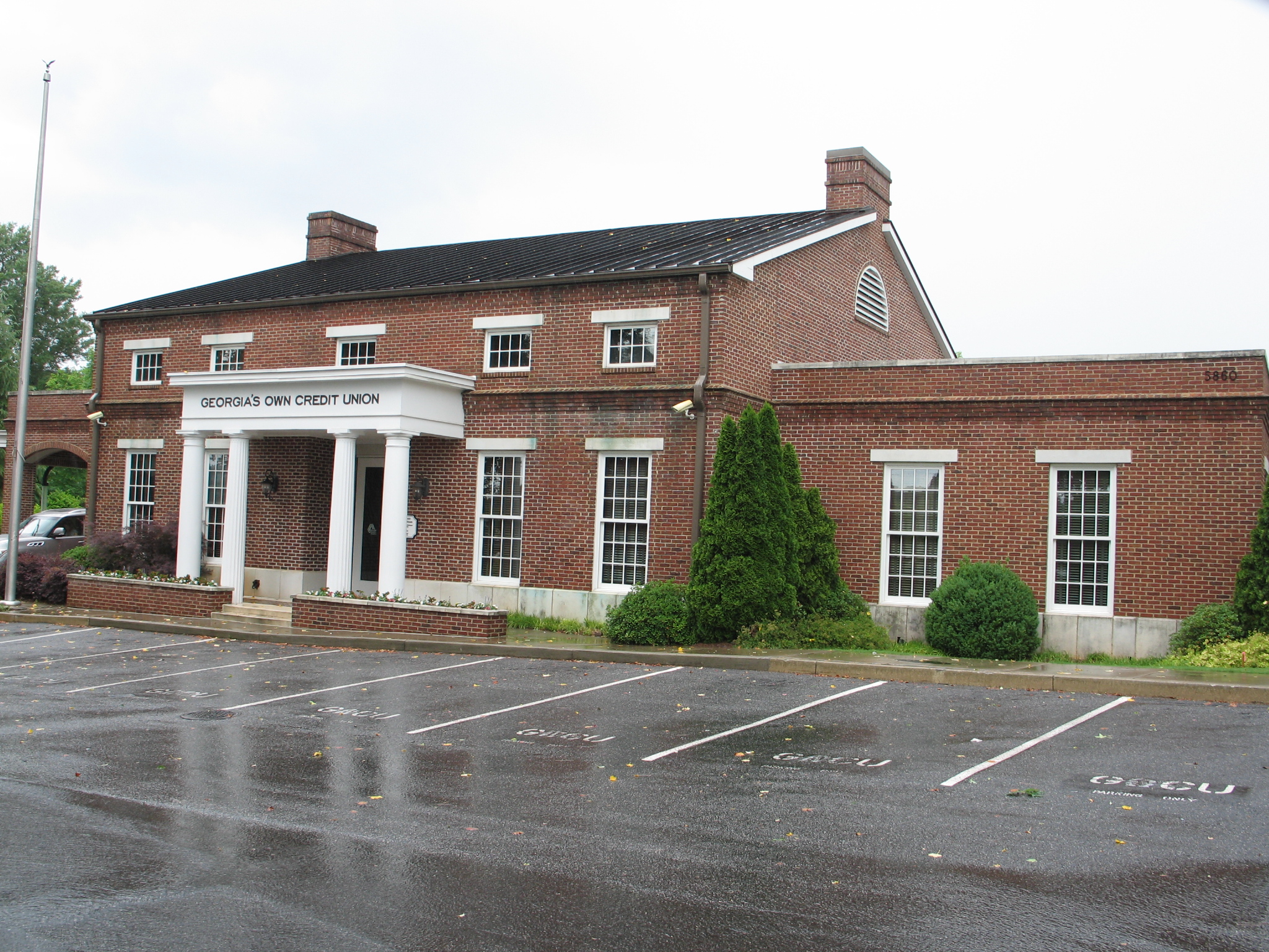 Georgia's Own Credit Union Cumming-Vickery Village Branch 5860 Bond St ...