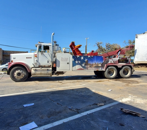 Mikey's Recovery - Palmer, TX. Heavy Duty Towing