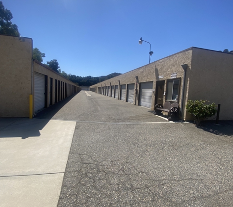 Golf Country Mini Storage - Escondido, CA. Escondido Storage Facility