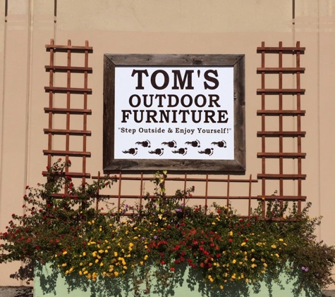 Tom's Outdoor Furniture - Los Altos, CA