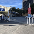 LAZ Parking - Lee Lot