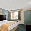 Super 8 by Wyndham Milford/New Haven - Motels