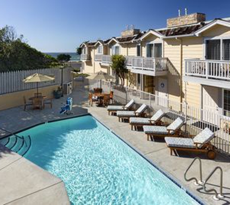 Pelican Inn & Suites - Cambria, CA