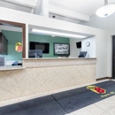 Super 8 by Wyndham Pierre SD - Hotels
