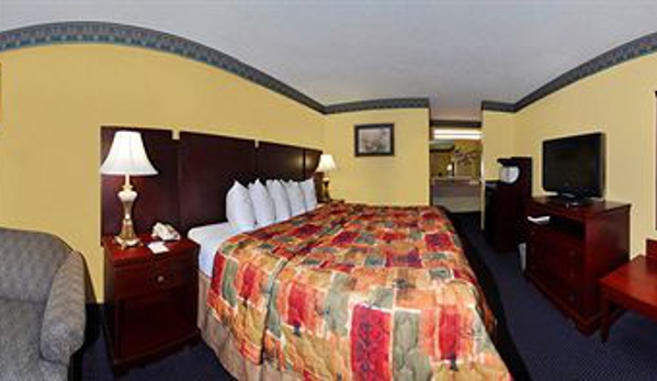 Days Inn by Wyndham Chipley - Chipley, FL