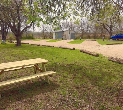 Yanawana Camp RV Park - San Antonio, TX