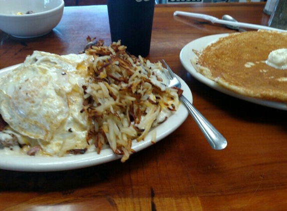 Grizzly Manor Cafe - Big Bear Lake, CA