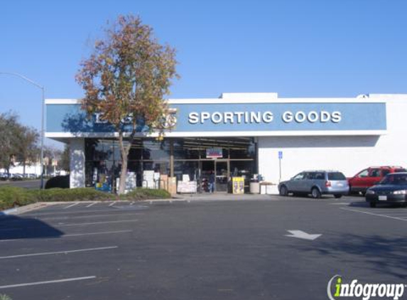 Big 5 Sporting Goods - Fresno, CA