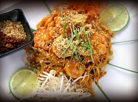 Naga Thai Kitchen & Bar - Dallas, TX