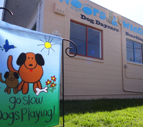 Woofs & Wiggles Dog Daycare & Boarding - Redwood City, CA