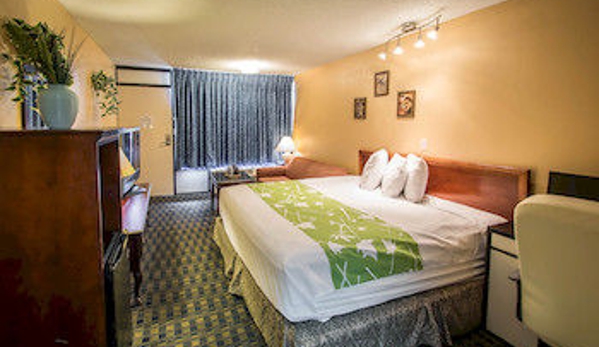 Econo Lodge - Kissimmee, FL