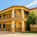 Palace Inn Conroe - Lodging