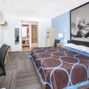 Super 8 by Wyndham City of Moore - Motels