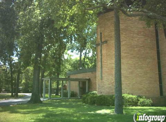 Holy Cross Lutheran Church - Houston, TX