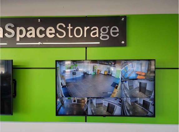 Extra Space Storage - Bellmawr, NJ