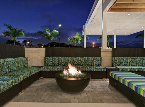 Home2 Suites by Hilton West Palm Beach Airport - West Palm Beach, FL