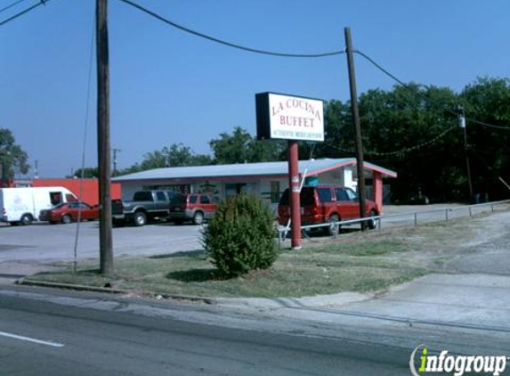 Bigotes - Arlington, TX