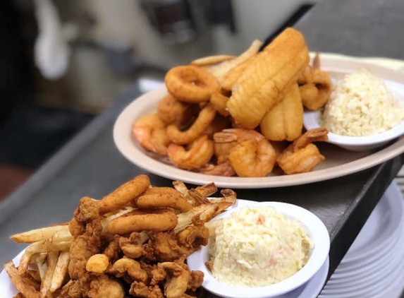 Greene's Seafood - Bristol, VA