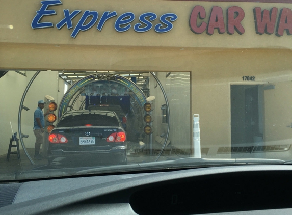 WildWater Express Carwash - Huntington Beach, CA