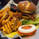 Mickey's Irish Pub - Irish Restaurants