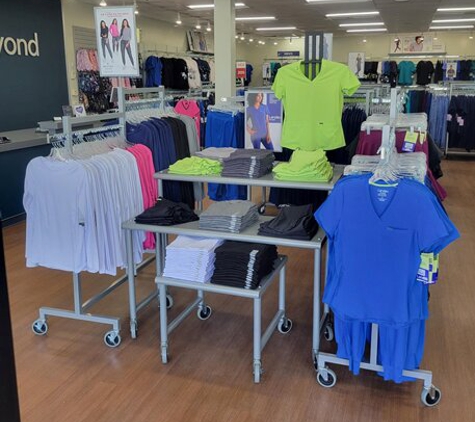 Scrubs & Beyond - Lauderhill, FL