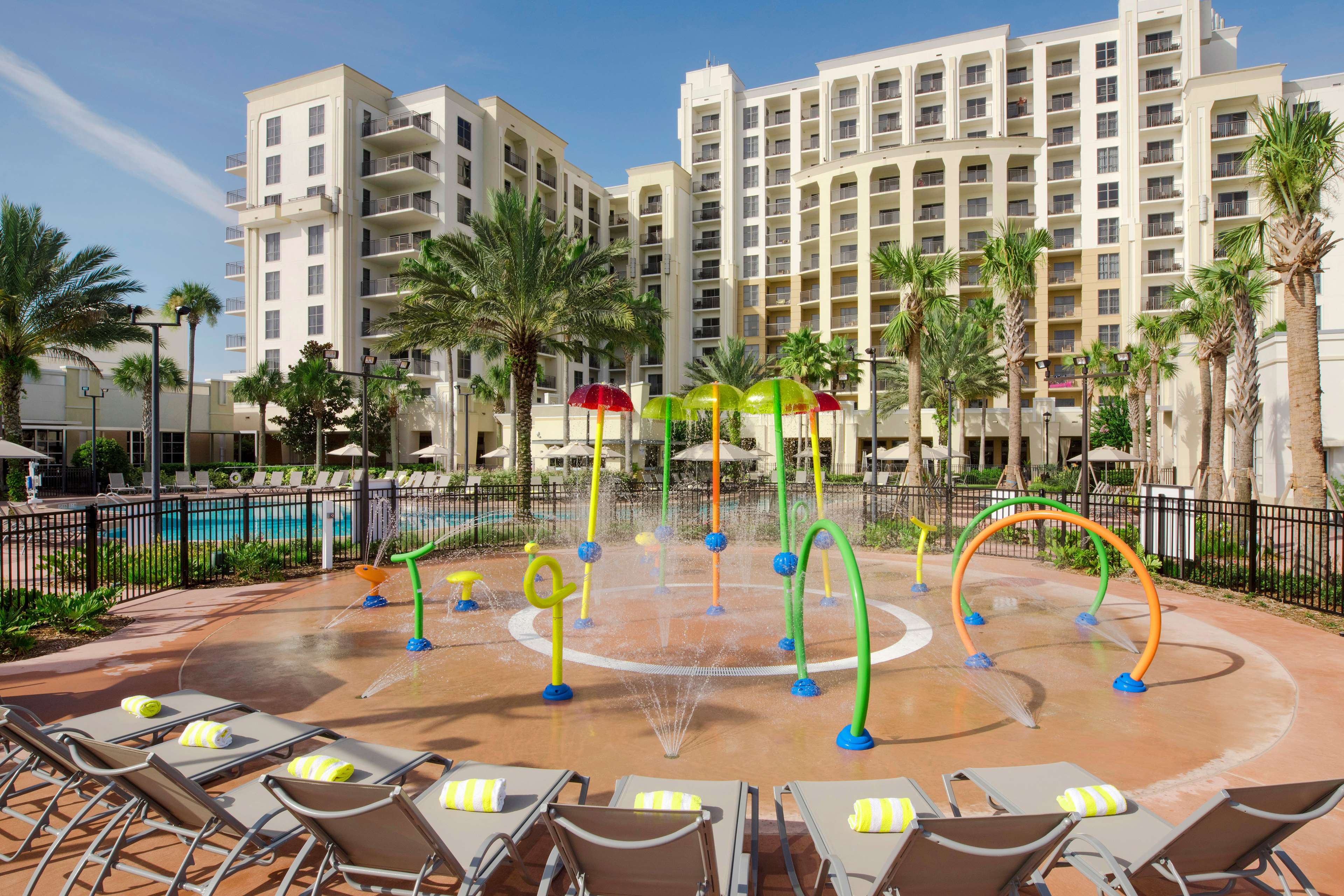 Las Palmeras by Hilton Grand Vacations 9501 Universal Blvd, Orlando, FL ...