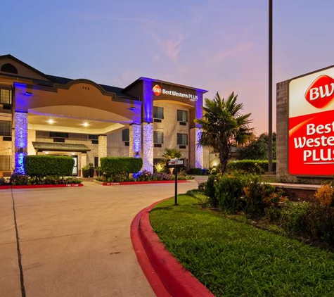 Best Western Plus Mansfield Inn & Suites - Mansfield, TX