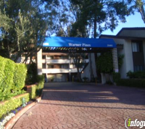 Warner Pines Apartments - Woodland Hills, CA