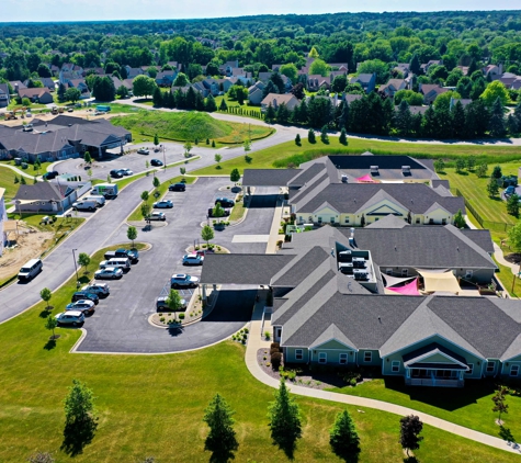 Vicinia Gardens Assisted Living of Fenton - Fenton, MI