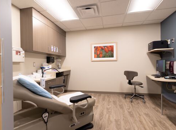 Allina Health Mercy Women's Health Clinic - Coon Rapids, MN