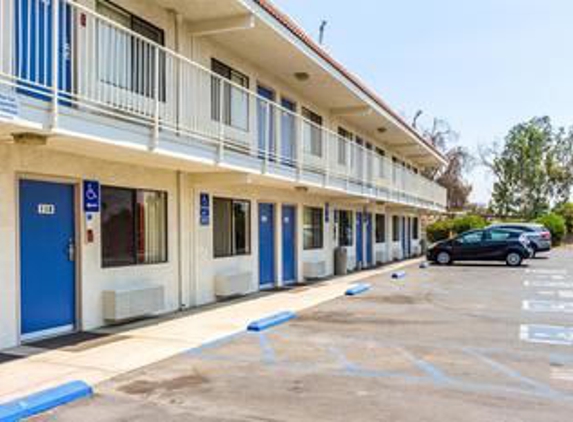 Motel 6 - Bakersfield, CA