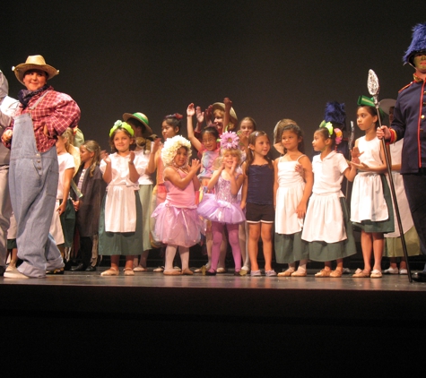 Center for the Dance Theatre Company - Castro Valley, CA