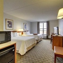 Hampton Inn & Suites Chicago/Aurora - Hotels