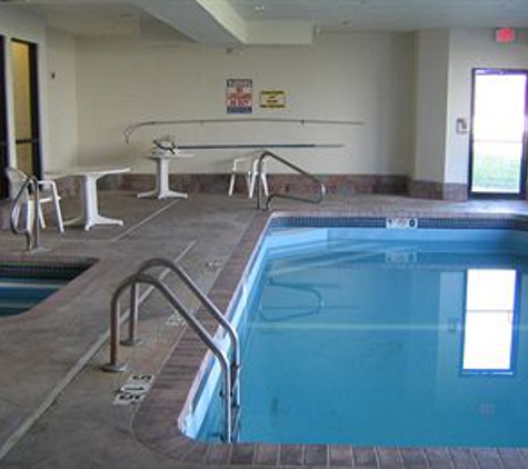 Americas Best Value Inn and Suites - Lees Summit, MO