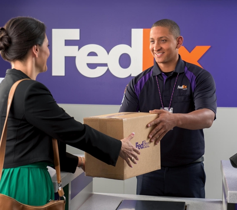 FedEx Ship Center - South San Francisco, CA